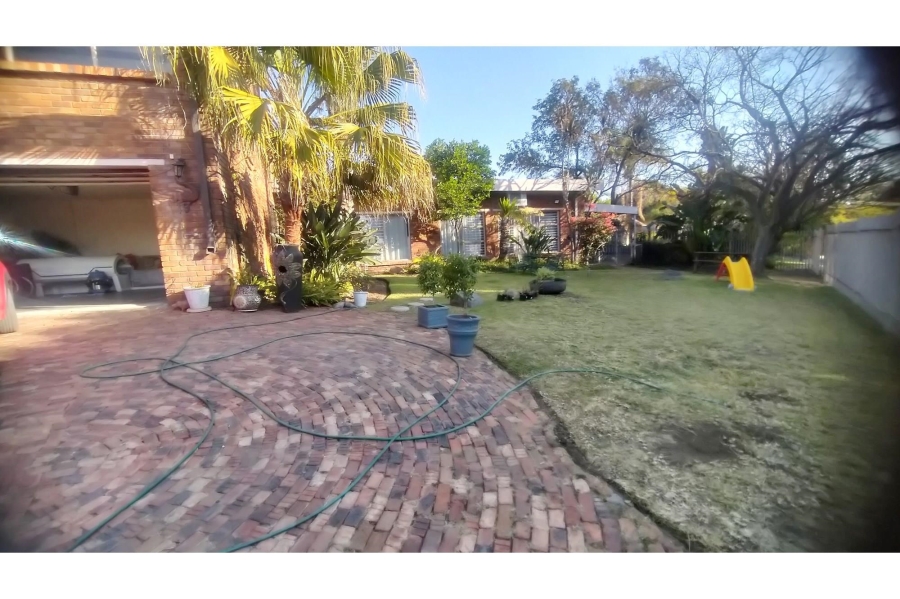 5 Bedroom Property for Sale in Elandsrand North West
